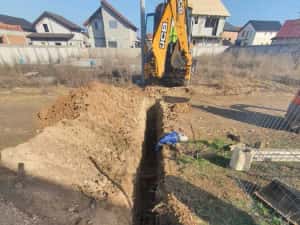 Inchiriez buldoexcavator,miniescavator pt spatii inguste,prestez servi — miniatura 10