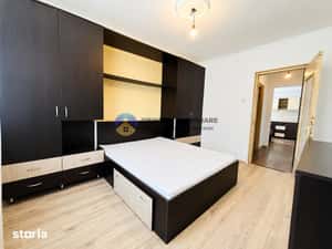 Apartament 4 camere cu 2 bǎi - Bulevardul TRAIAN , Piatra Neamt — miniatura 5