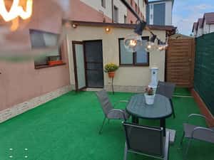 Apartament de inchiriat 3 camere + curte + parcare — miniatura 1