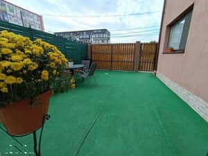 Apartament de inchiriat 3 camere + curte + parcare — miniatura 3