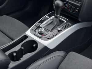 Vand Audi A4 B8 2010 automata 2.0TDI SLine inmatriculata RO LED urgent — miniatura 5