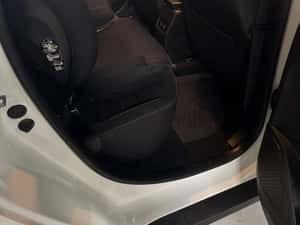 Vand Dacia Duster 2x4 ( CUTIE VITEZE MAI LUNGA) — miniatura 4