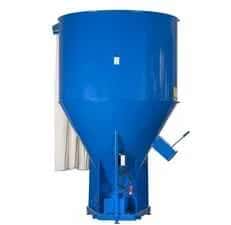 Amestecator furaje 2000 kg, volum 4400 l, DOZAMECH, Polonia — miniatura 1