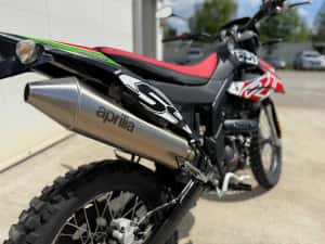 Aprilia RX 125 enduro A1 motocicleta ca noua — miniatura 5