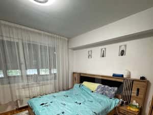 Apartament cu 2 camere, etaj 1, balcon inchis de 5 mp