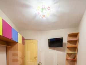 Apartament cu 2 camere, etaj 1, balcon inchis de 5 mp — miniatura 4