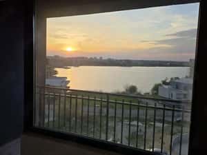 Ap cu 2 camere de vânzare, vedere spectaculoasa lacul Siutghiol - Univ