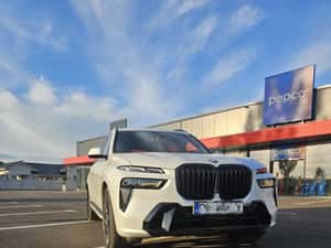 BMW X7 Automată 352 HP Diesel — miniatura 2
