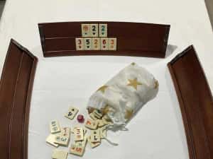 Joc Remi Remy. Table curbate grele din lemn masiv lacuit. NOU — miniatura 5