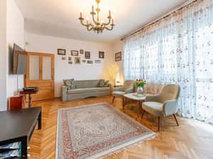 Vilă 4 familii | Apartament + mansardă | Curte 98 mp — miniatura 2