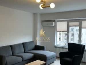 apartament decomandat de inchiriat cu 3 camere  in Unirii — miniatura 1