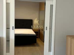 apartament decomandat de inchiriat cu 3 camere  in Unirii — miniatura 6