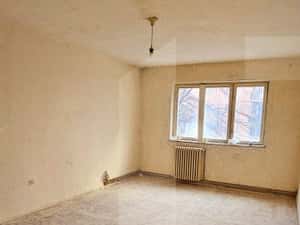 Apartament cu 3 camere, 72 mp, etaj 1, ideal pentru renovare - Simeria — miniatura 4