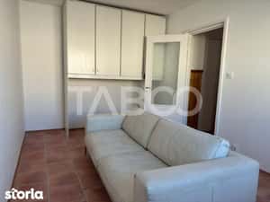 Apartament semidecomandat 2 camere etaj 3 zona Garii Fagaras — miniatura 4