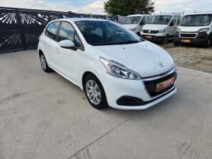 Vand Peugeot 208 2019 Benzina 1199 cmc Neavariata — miniatura 3