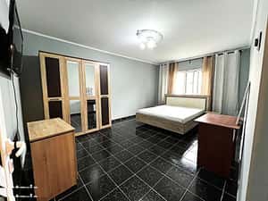 Apartament cu 1 camera, decomandat, vizavi de Carrefour Felicia — miniatura 2