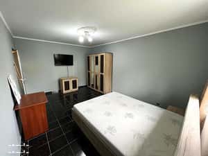 Apartament cu 1 camera, decomandat, vizavi de Carrefour Felicia — miniatura 3