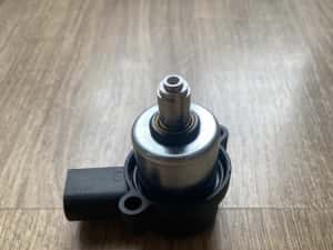 Supapa Valva Compresor Perne Aer VW Bmw Mercedes Audi Porsche ML Q7 A8 — miniatura 7