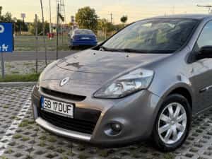 Renault Clio Edtion 2012 Euro 5 Facelift 1.5 D 110 CP Manual Clima Incalzire Impecabil Navi Climatronic Propietar — miniatura 9