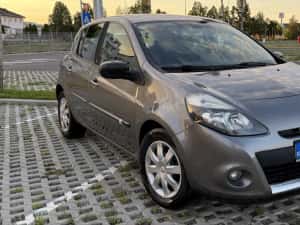 Renault Clio Edtion 2012 Euro 5 Facelift 1.5 D 110 CP Manual Clima Incalzire Impecabil Navi Climatronic Propietar — miniatura 10