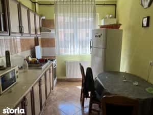 ap 3 camere turnisor et 2 str frunzei ,balcon,parcare — miniatura 5