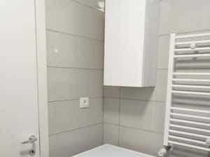 Apartament 2 camere, parcare si boxa la demisol — miniatura 6