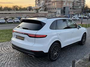 Porsche Cayenne 3.0 V6 Turbo, 340 CP, an 2019 — miniatura 4