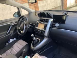 Vând Toyota Verso, 2013; senzor de lumina, senzor de ploaie — miniatura 5