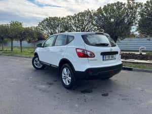 Nissan Qashqai 1.6 DCI 2012 Euro 5 4x4 — miniatura 4