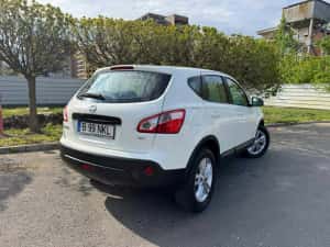 Nissan Qashqai 1.6 DCI 2012 Euro 5 4x4 — miniatura 9