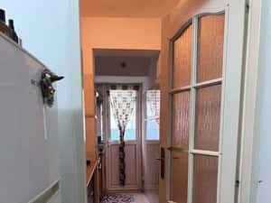 APARTAMENT 2 CAMERE, SEMIDECOMANDAT, BLOC FARA RISC — miniatura 3