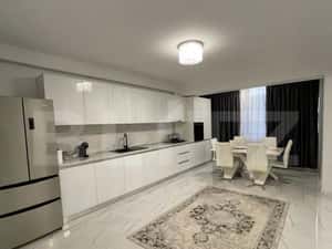 Apartament 3 camere, 2 bai, 64 mp, 2 parcari, intermediar, zona Terra — miniatura 2