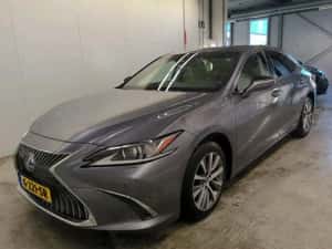 Vand Lexus Seria es Es 300 2019 Hibrid 2487 cmc Neavariata — miniatura 2