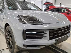 Porsche Cayenne Hibrid 470 cp 2024 — miniatura 2