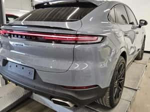Porsche Cayenne Hibrid 470 cp 2024 — miniatura 3