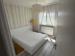 particular inchiriez 2 camere tineretului parc vedere panoramica — miniatura 3