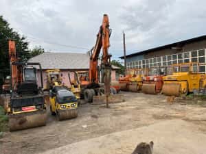 Inchirieri utilaje, excavator, buldoexcavator cu picon, cilindru compactor, — miniatura 10