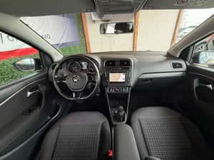 Volkswagen Polo 2016, 6.800 EUR, 203.327 km — miniatura 4