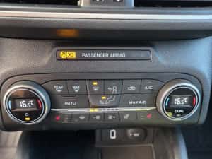 Ford Focus Sedan (2019) – 1.0 EcoBoost – 79.000 km – Pachet Iarnă — miniatura 6