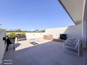 Penthouse ultramodern finalizat si intabulat. Vedere panoramica