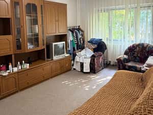Apartament 2 camere etaj 1 zona Bazar Orizont — miniatura 3