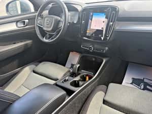 VOLVO XC40 Recharge Plug-In T4 — miniatura 4
