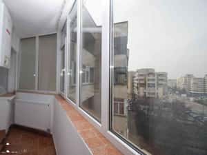 Apartament 2 camere str. A.I. Cuza, complet mobilat si utilat — miniatura 3