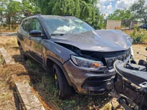 Jeep Compass 2024 avariat — miniatura 9