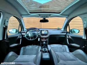 Peugeot 2008 120 VTI Allure — miniatura 4