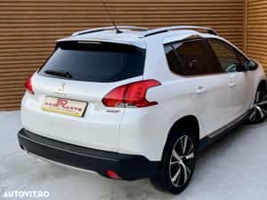 Peugeot 2008 120 VTI Allure — miniatura 5