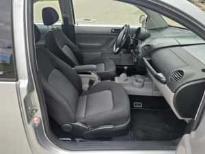 Volkswagen Beetle, 2.3 V5 170 cp, An 2004, Euro 4, Proprietar — miniatura 6