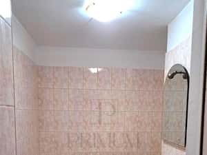LIPOVEI - 3 CAMERE - 2 BAI - 2 BALCOANE - CENTRALA PROPRIE - DECOMANDA — miniatura 5