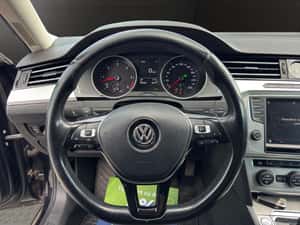 Volkswagen Passat - 8.999 EUR, Second hand, 2020 — miniatura 6