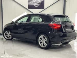 Mercedes-Benz A 200 d 7G-DCT AMG Line — miniatura 5